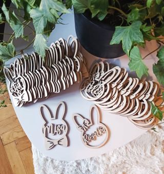 Přejeme Veselé Velikonoce! 🐰☺️ #gravirovani #velikonoce #zajic #jmena #svetgraviru